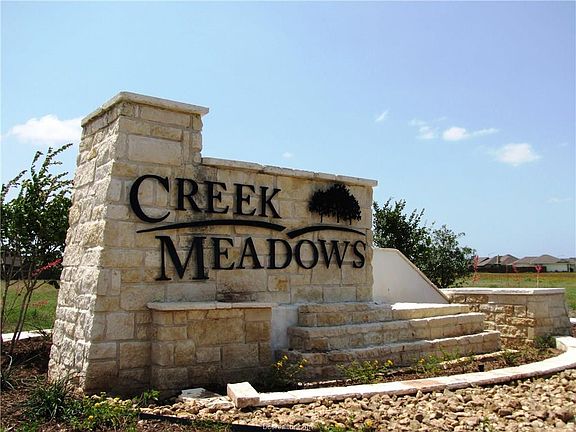 3rd image of 3826 Still Creek Loop