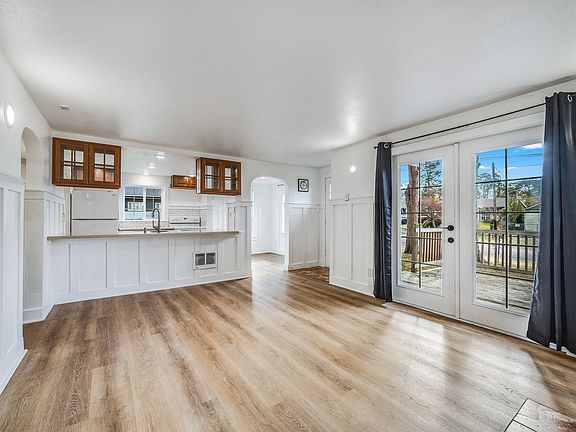 5th image of 703 161st St S