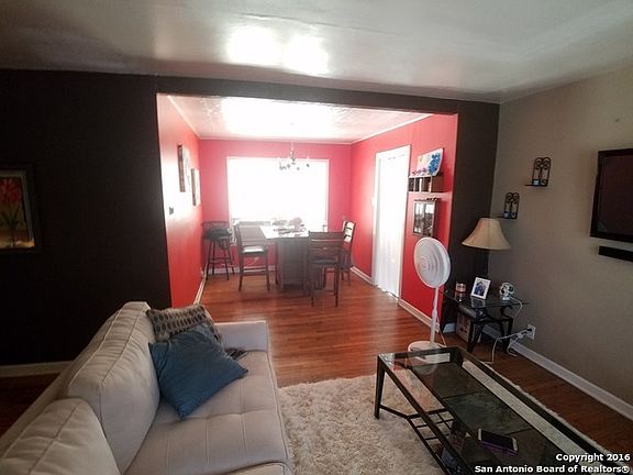 3rd image of 1218 El Monte Blvd