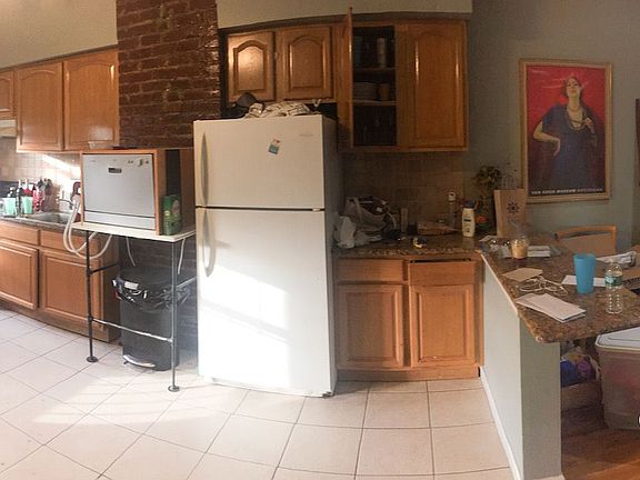 2nd image of 2314 29th St APT 2