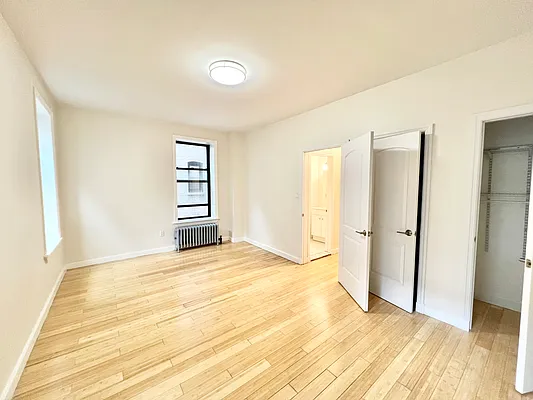 Rented by A&E Real Estate Management | media 11