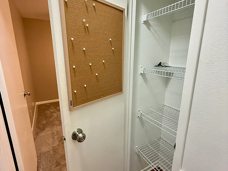 2252 Abbeywood Dr #F — Photo 18