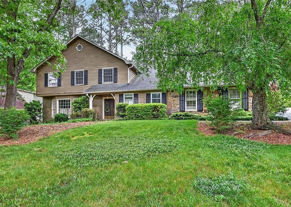 1st image of 3644 Meadow Chase Dr