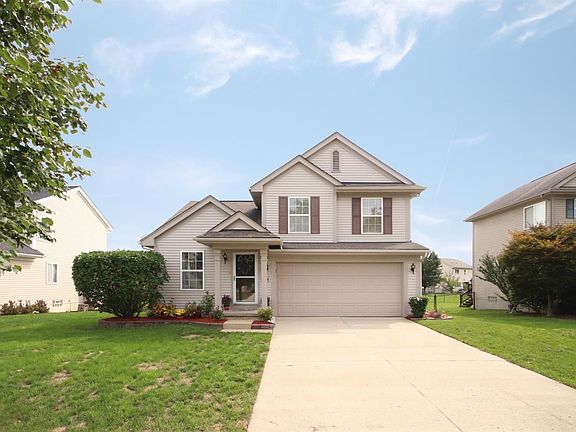 3rd image of 1914 Savannah Ln
