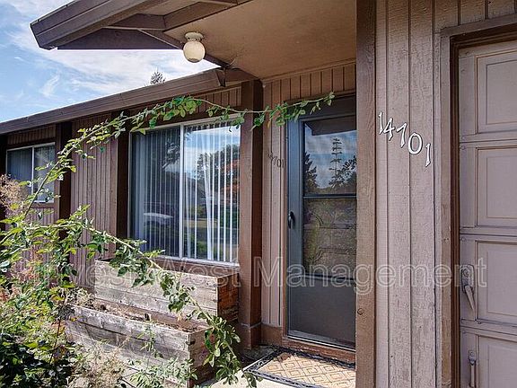 3rd image of 14701 SE 16th Cir