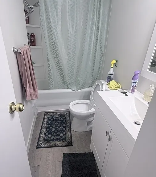 542 Fisher Cres — Photo 16