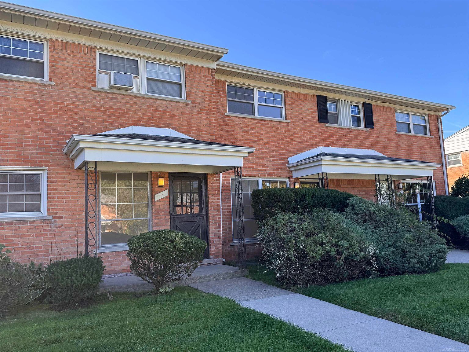 2709 W Thirteen Mile Rd #3, Royal Oak, MI 48073