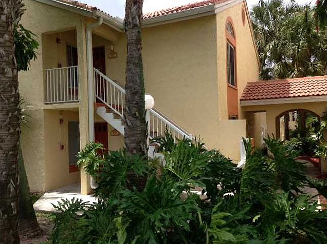 1st image of 925 Coral Club Dr