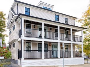 7 Dearborn St #3, Newport, RI 02840