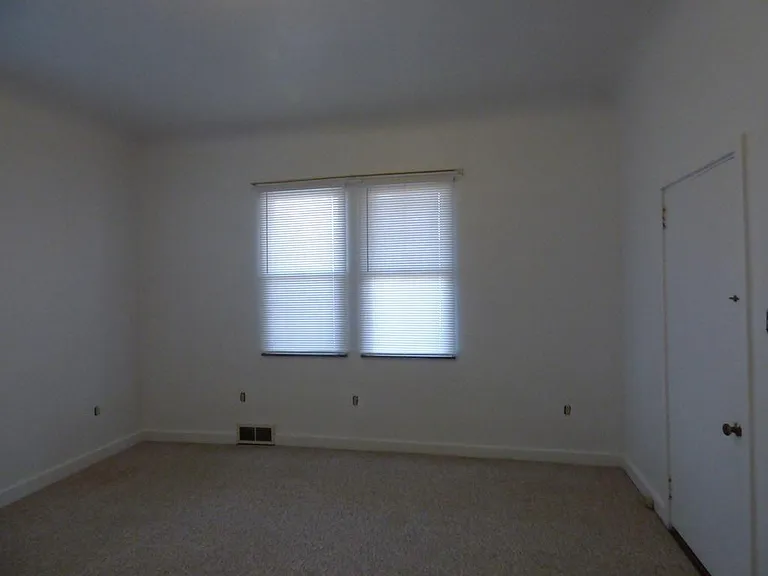 355 Grace St #1 — Photo 9