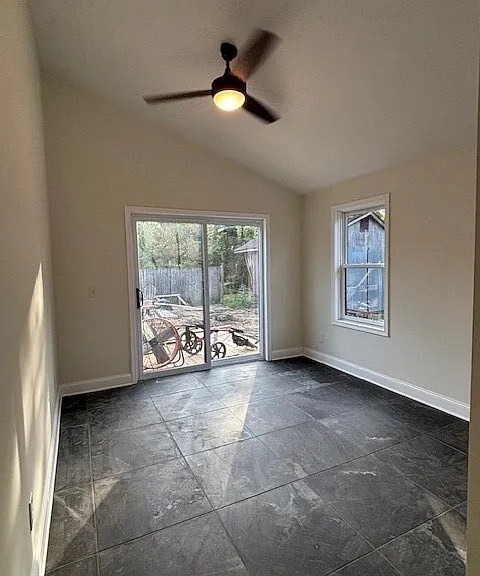 7438 Lakeshore Rd — Photo 23
