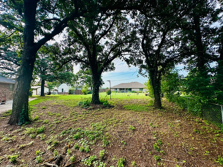 107 Clador Dr — Photo 4