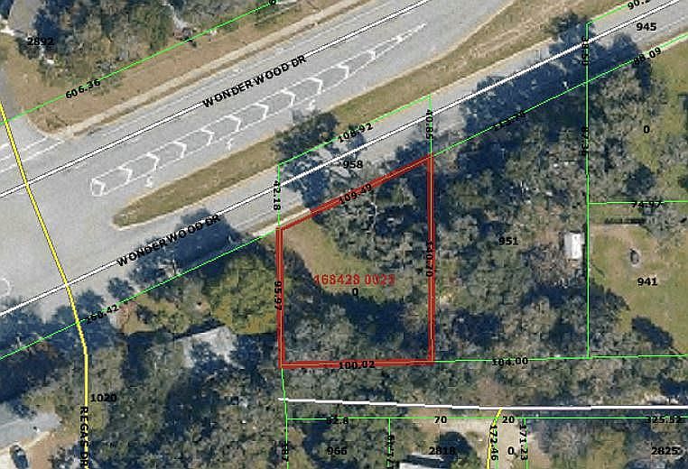 2nd image of 958 Wonderwood Dr
