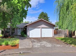 3715 Peppertree Dr, Eugene, OR 97402
