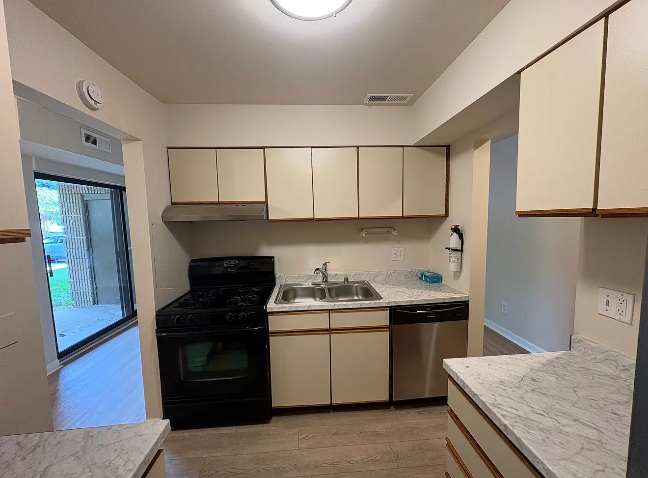 5923 Tamar Dr — Photo 2
