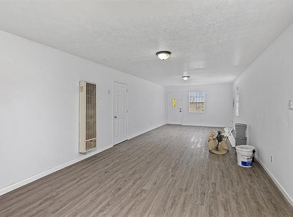 3rd image of 1807 N Lincoln St