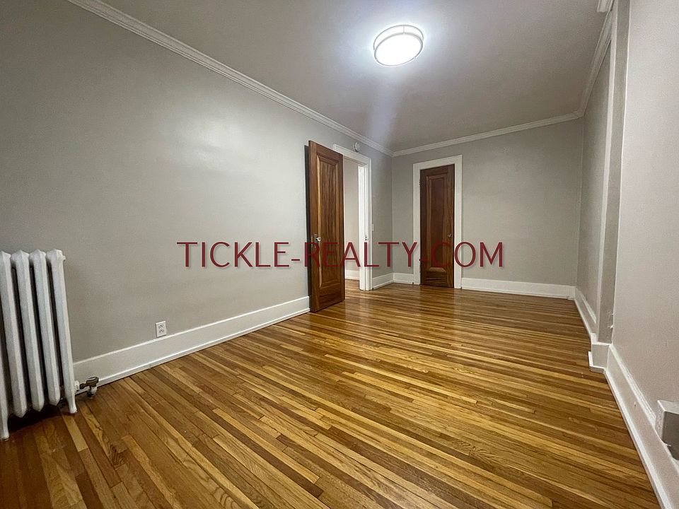 1st image of 962 Monroe Ave APT D205