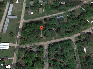 20821 Lakeview Dr, Chandler, TX 75758