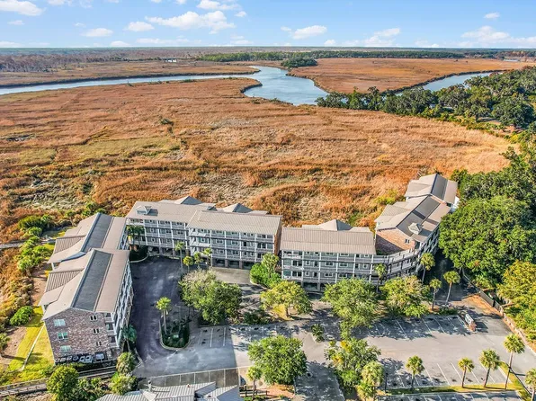 91 Screven St #D, Darien, GA 31305