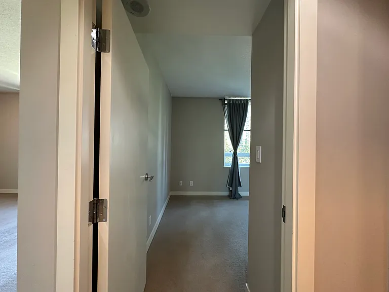 638 Beach Cres #706 — Photo 13
