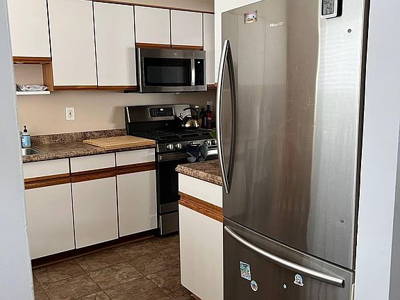2nd image of 71 Allison Pl