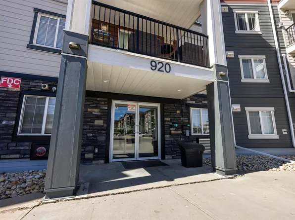920 156th St NW #116, Edmonton, AB T6R 0N6
