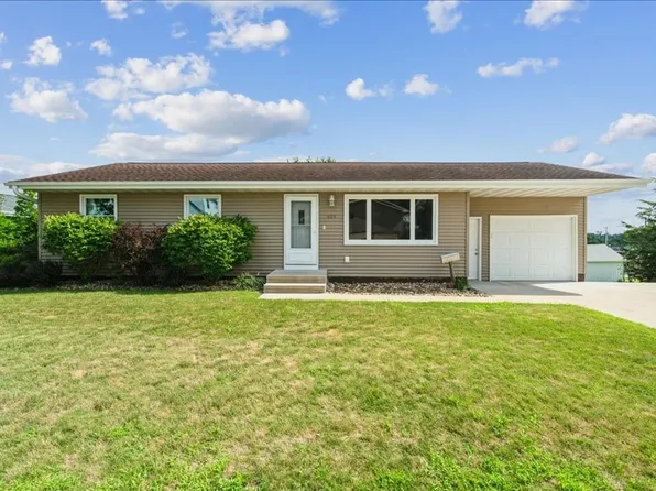 1175 F Ave, Marion, IA 52302