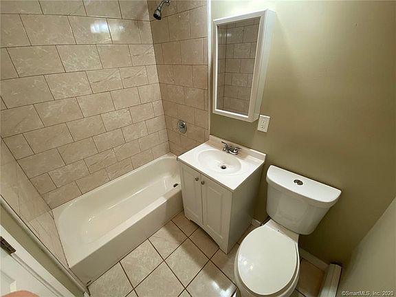 4th image of 374 Orchard St #7