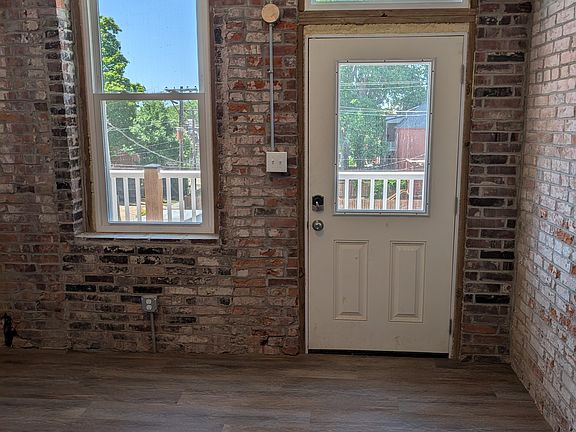 2nd image of 3612-3618 Cleveland Ave #1