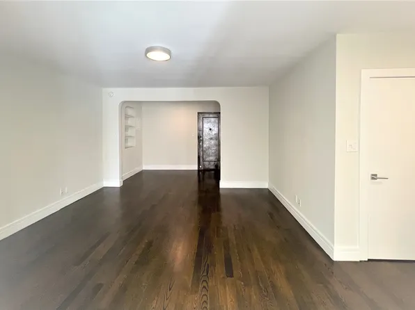 780 Greenwich Street image 1 of 5