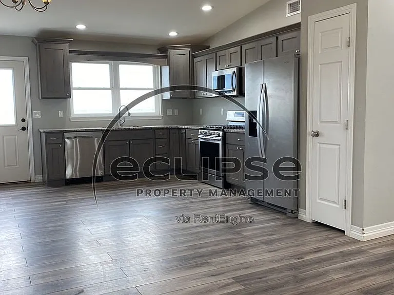 5203 County Road 9 S — Photo 14
