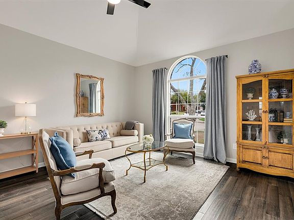 4th image of 9401 Barton Creek Dr