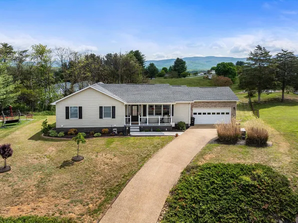239 Windsong Hills Dr, Elkton, VA 22827