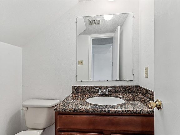 4th image of 1624 Gary Ln Unit A