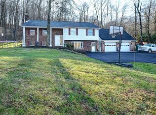 552 Sugar Run Rd, Eighty Four, PA 15330