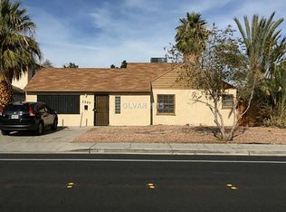 1027 E Oakey Blvd, Las Vegas, NV 89104