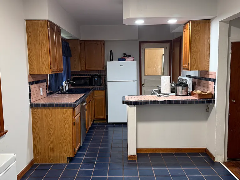 226 McKinley St — Photo 12