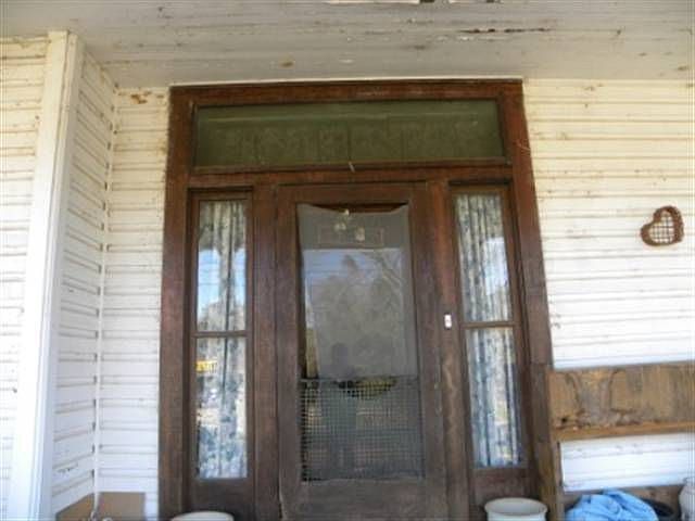 2nd image of 3200 Louisville St