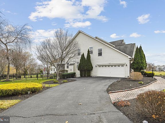 4th image of 21954 Colonial Hills Dr