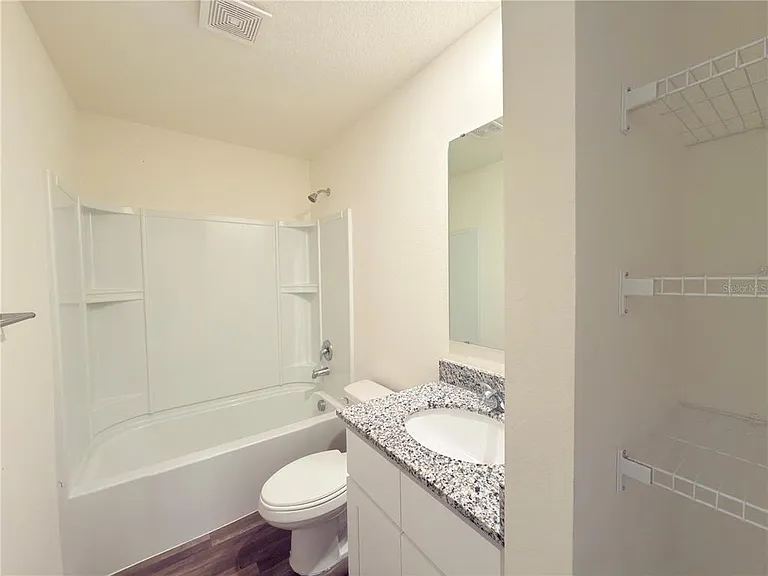 733 James Ct — Photo 22