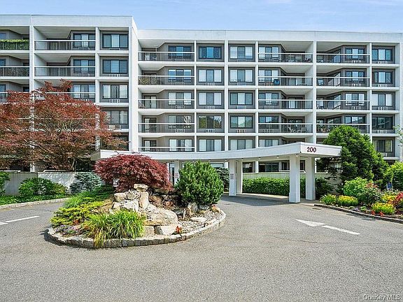 3rd image of 200 High Point Drive #PH 8
