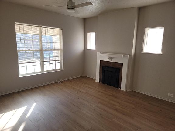 2nd image of 1008 S Lake St #1006