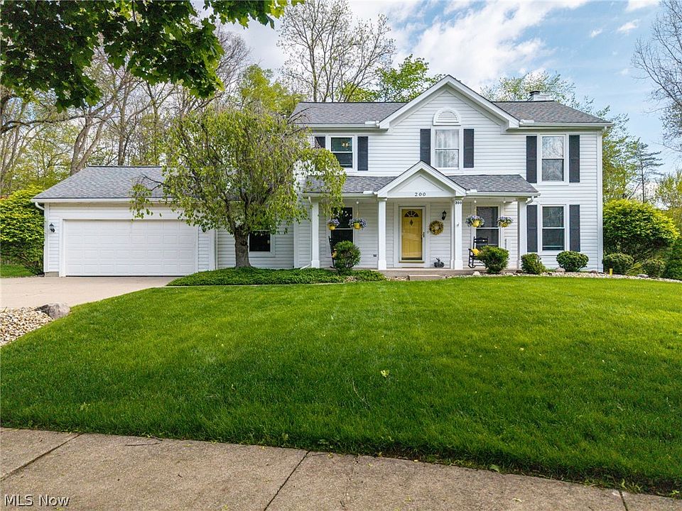 1st image of 200 Yorkshire Dr