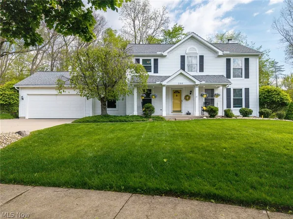 200 Yorkshire Dr, Medina, OH 44256