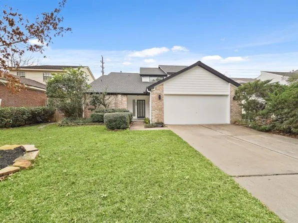 922 Enclave Parkway, Houston, TX 77077