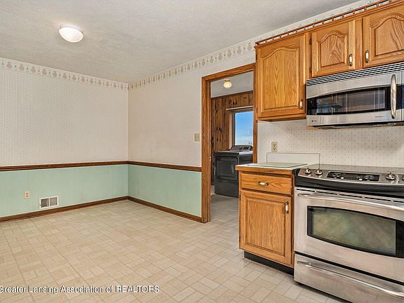 2nd image of 3451 N Carland Rd