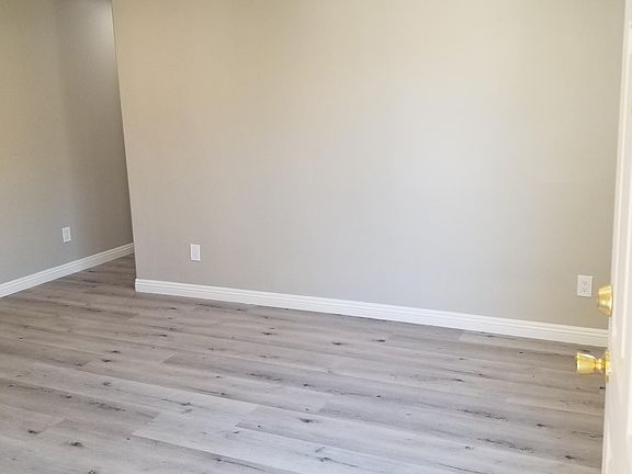 2nd image of 210 W Elk Ave APT 5