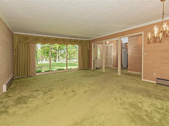 4th image of 10235 Sawmill Dr