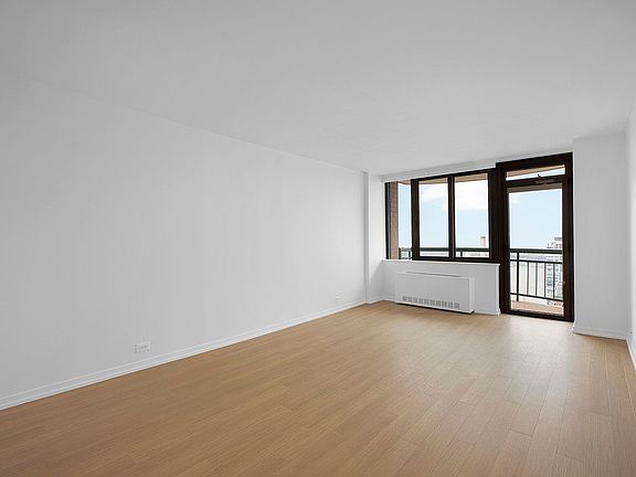 3rd image of 124 W 60th St APT 38K
