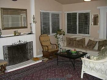 4th image of 17957 Almendro Ln